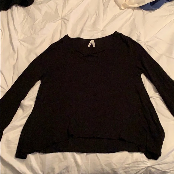 Long flowy sleeved shirt - Picture 1 of 4